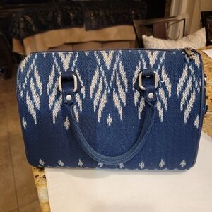 Hand/shoulder woman bag